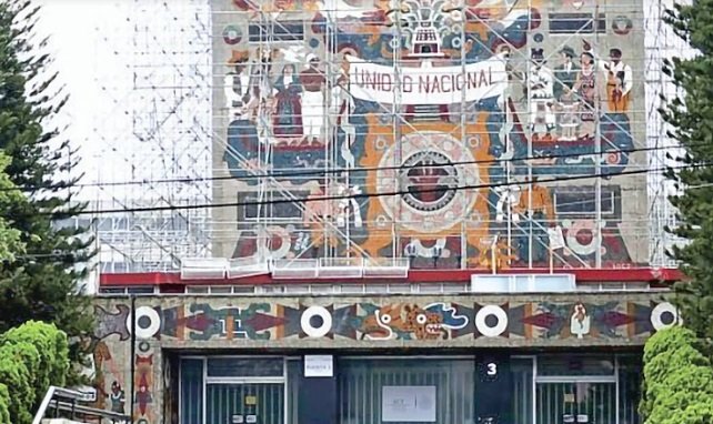 Ciudadanos insisten en que murales de la SCT se queden en su lugar