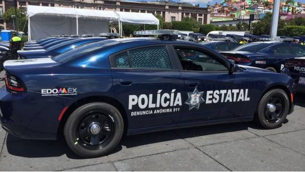 Policía salva de ser linchados a 3 hombres