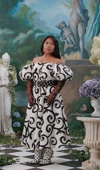 Yalitza Aparicio impresiona en campaña de moda de Rodarte