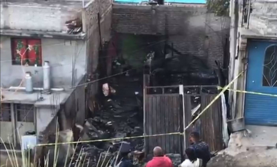 Incendio en casa de Iztapalapa fue provocado por fuego directo