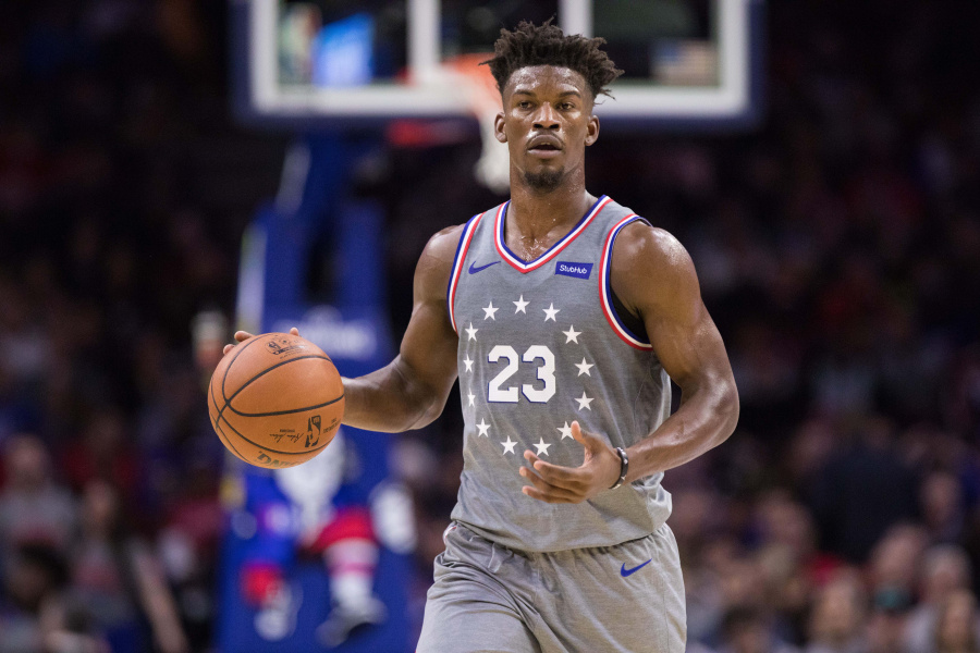 Jimmy Butler debuta con victoria con los Sixers