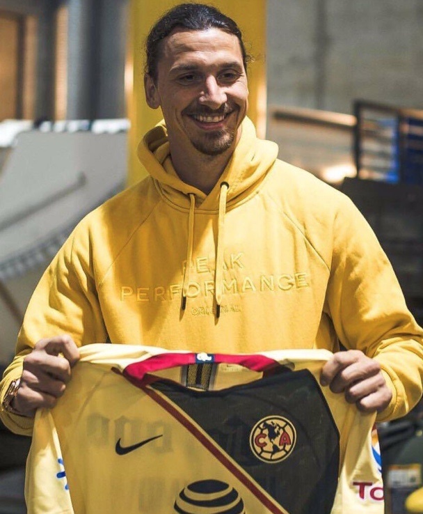 Jugadores del América se toman la