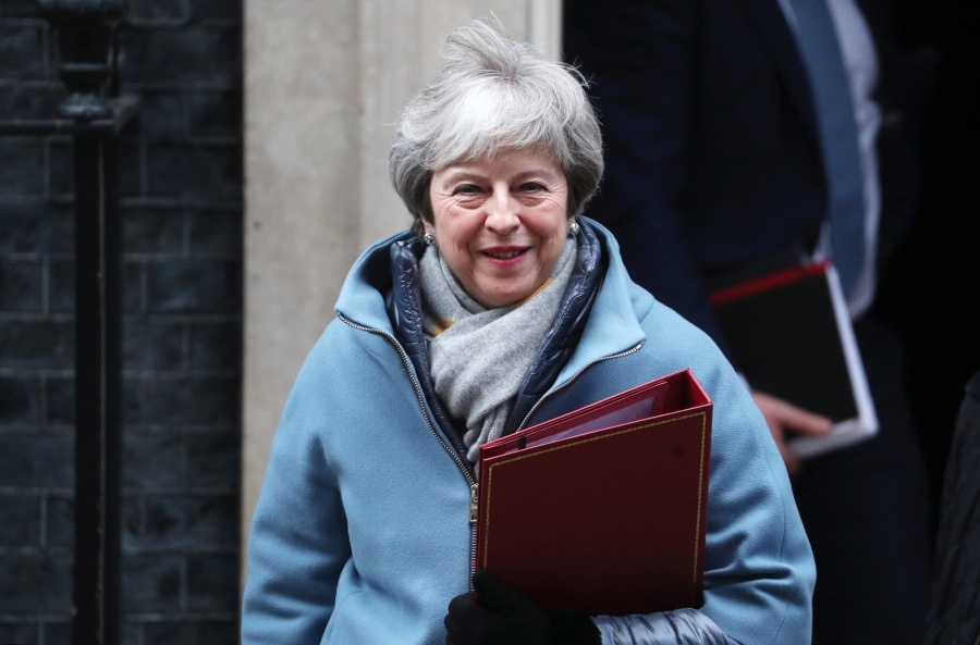 Theresa May presenta “Plan B”, para la salida de Unión Europea