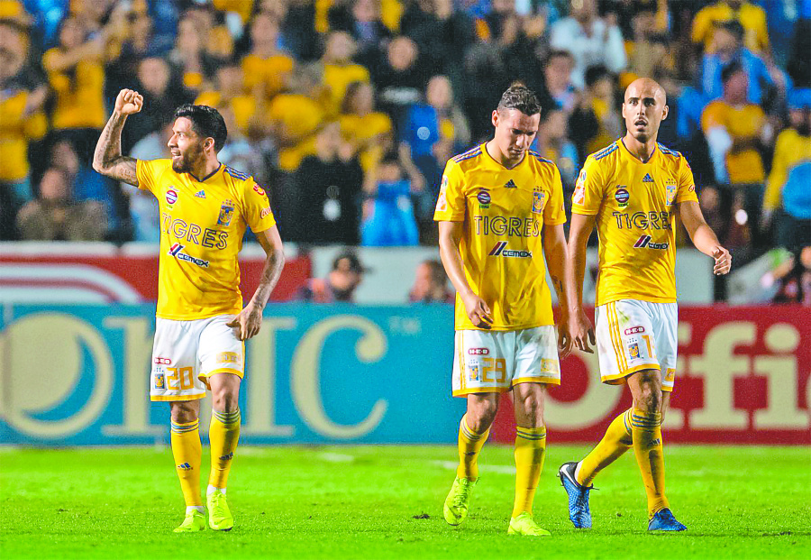 Tigres eleva dominio ante Pumas en Volcán