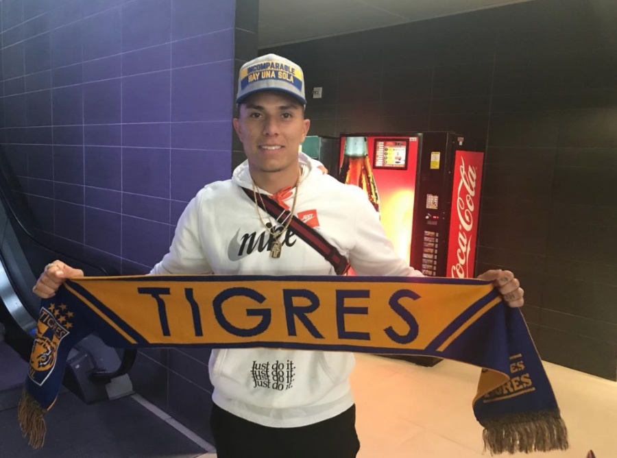 Carlos Salcedo presenta pruebas médicas con Tigres