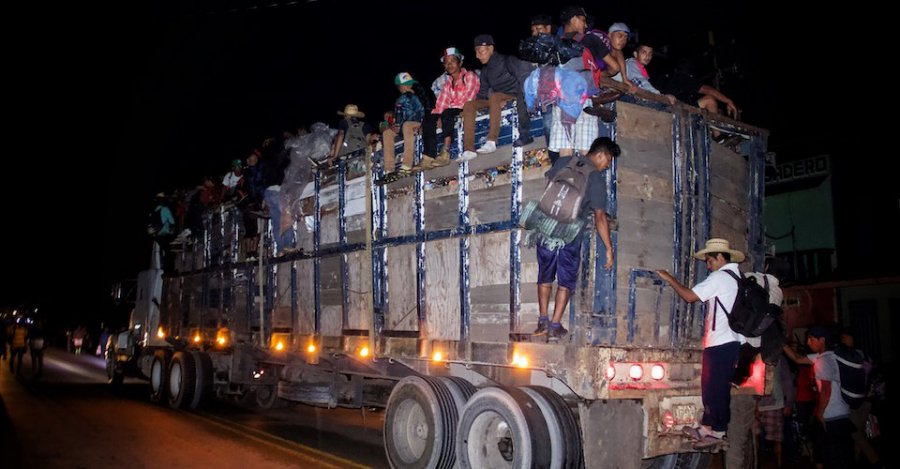 Salen 155 camiones a CDMX con primera caravana migrante