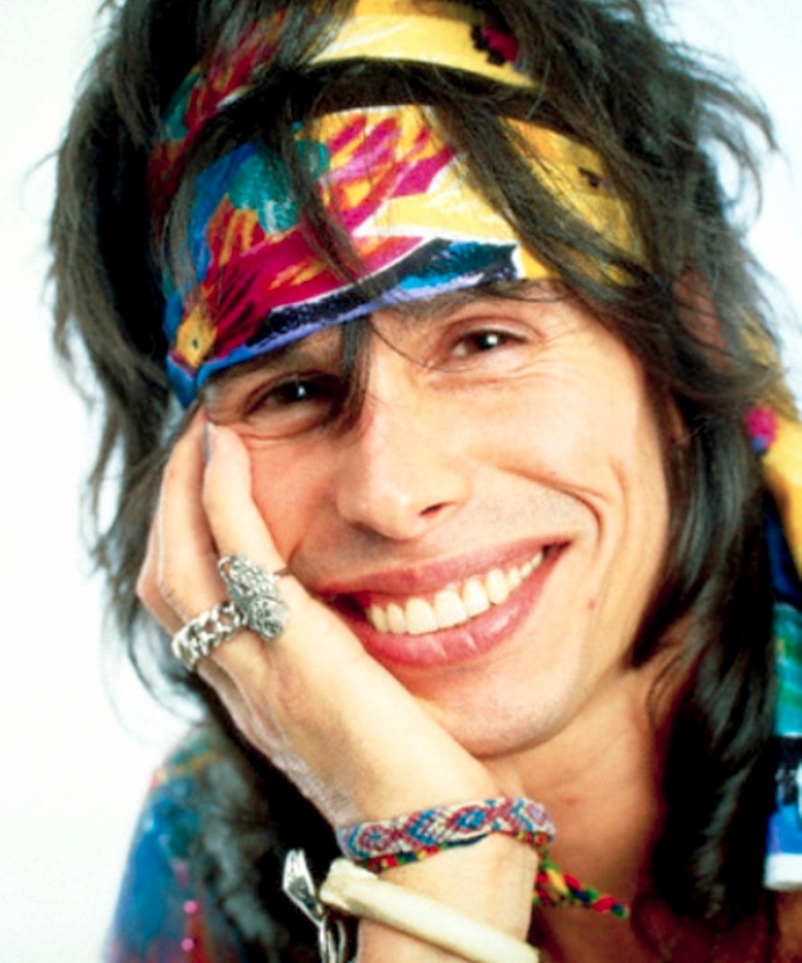 Steven Tyler inaugura una casa para chicas víctimas de maltrato