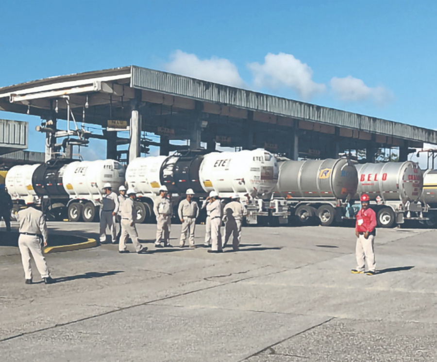 Que sí se compró combustible, defiende Nahle ante desabasto